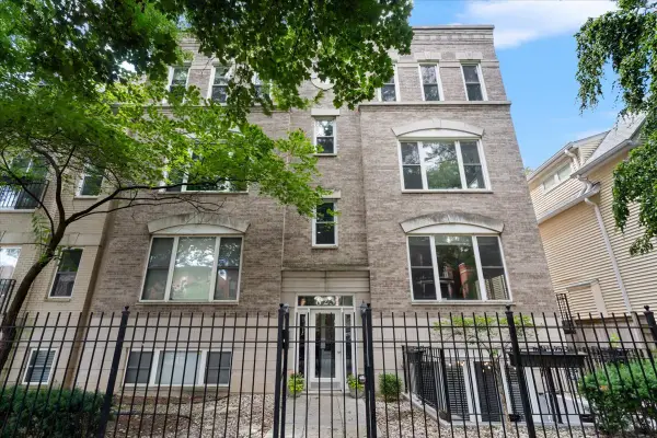Address Withheld By Seller, Chicago, IL 60614