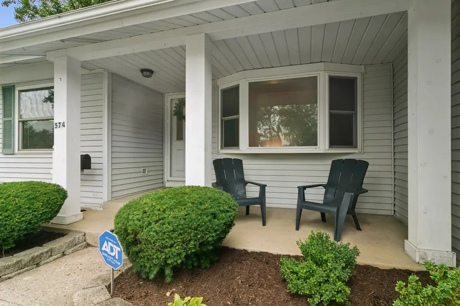 574 Bristol Lane, Elk Grove Village, IL 60007 - #2