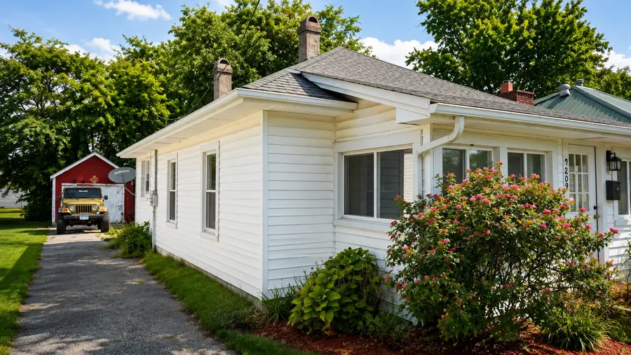 209 W 19th Street, Metropolis, IL 62960 - #3