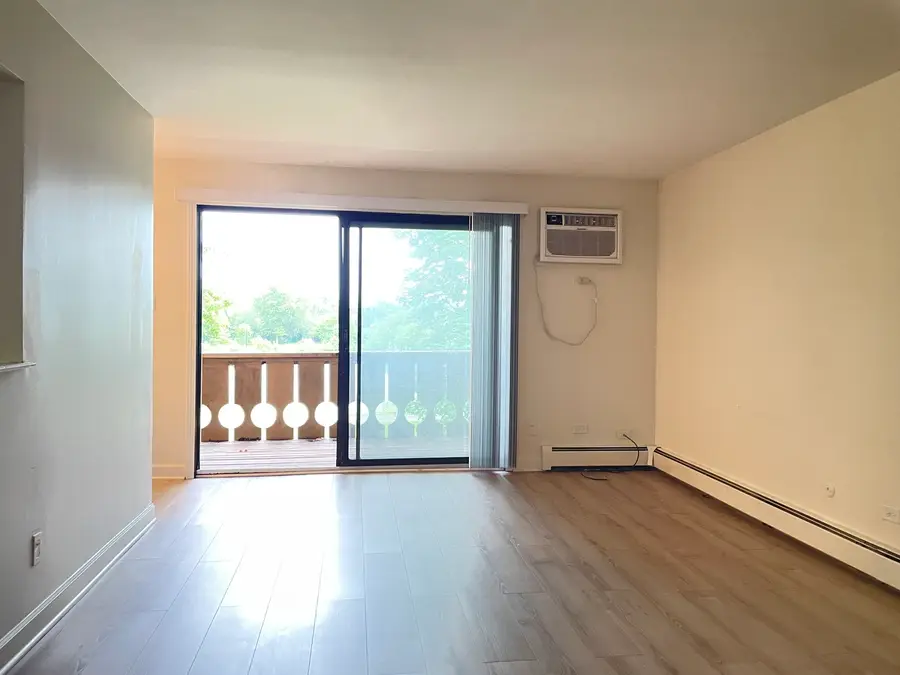 4 Parkside Court #7, Vernon Hills, IL 60061 - #3