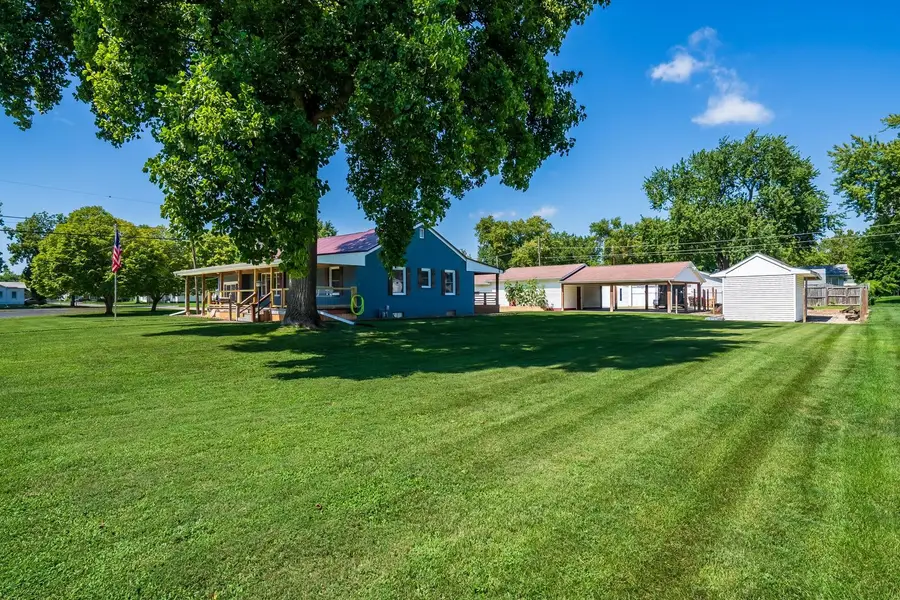 558 10th Street, Lincoln, IL 62656 - #2