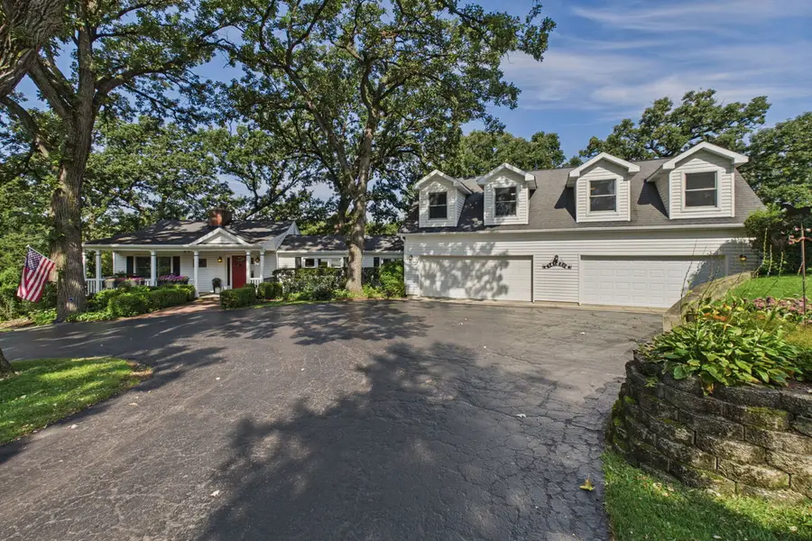 24740 W Miller Road, Barrington, IL 60010 - #2