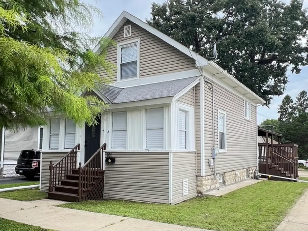 701 Hamilton Avenue, Aurora, IL 60505 - #1