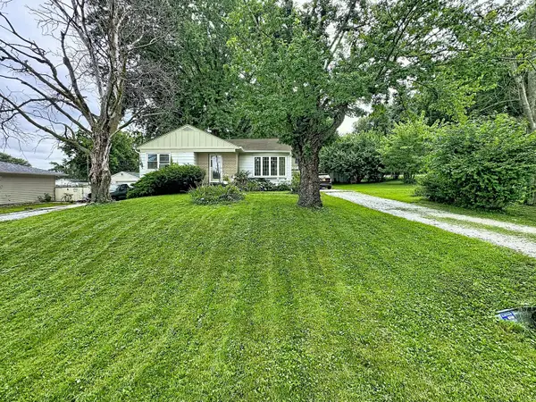 245 Mansur Avenue, Carbon Cliff, IL 61239