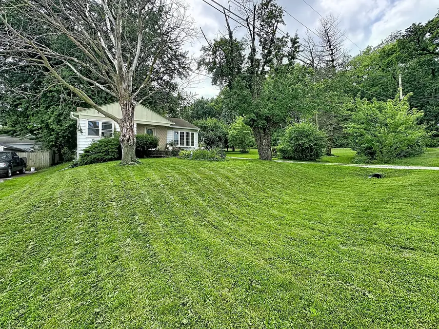 245 Mansur Avenue, Carbon Cliff, IL 61239 - #2