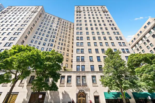 2000 N Lincoln Park West #1214, Chicago, IL 60614