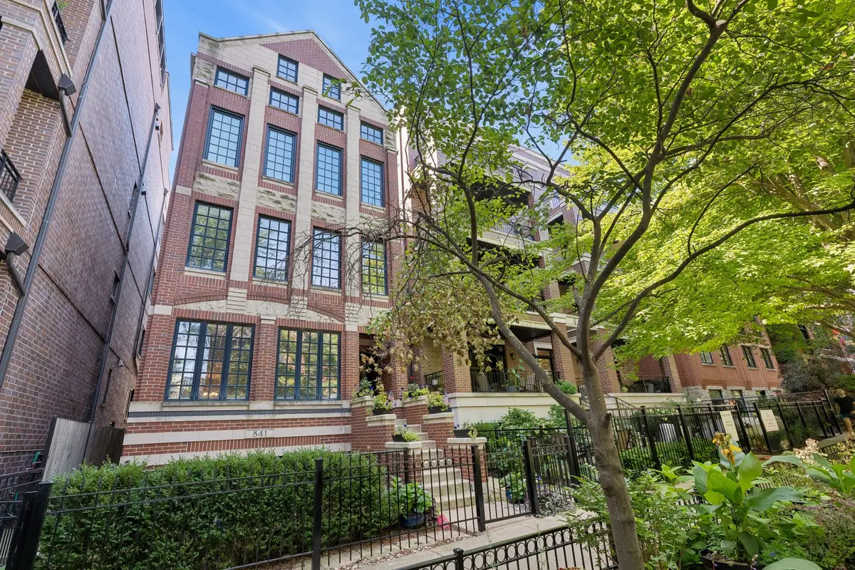841 W Buckingham Place #1, Chicago, IL 60657 - #1