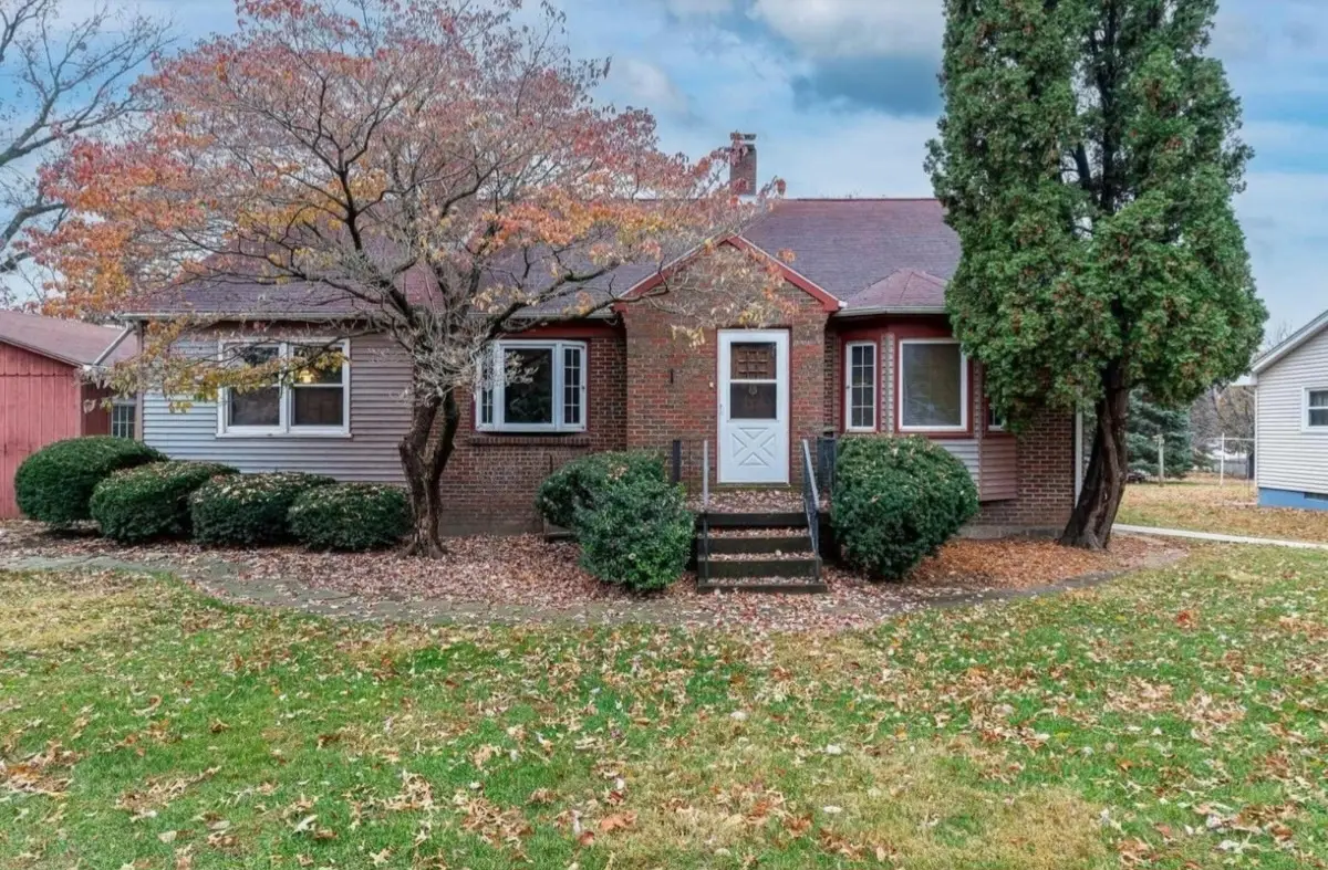1517 W Kimberly Road, Davenport, IA 52806 - #1