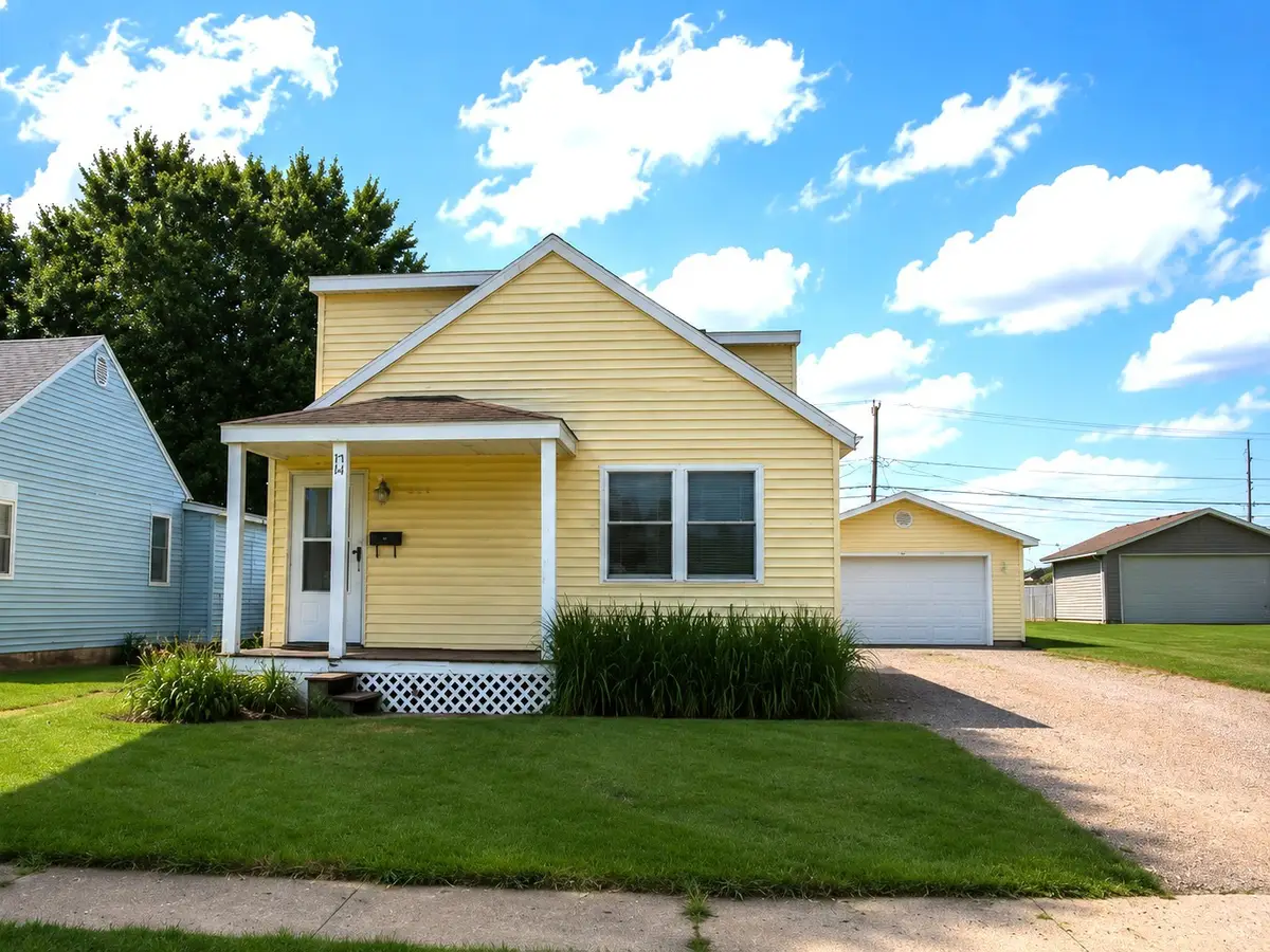 2008 13th Avenue, Rock Falls, IL 61071 - #1