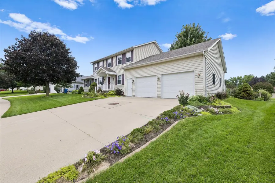 911 Pleasant Hill Drive, De Witt, IA 52742 - #3