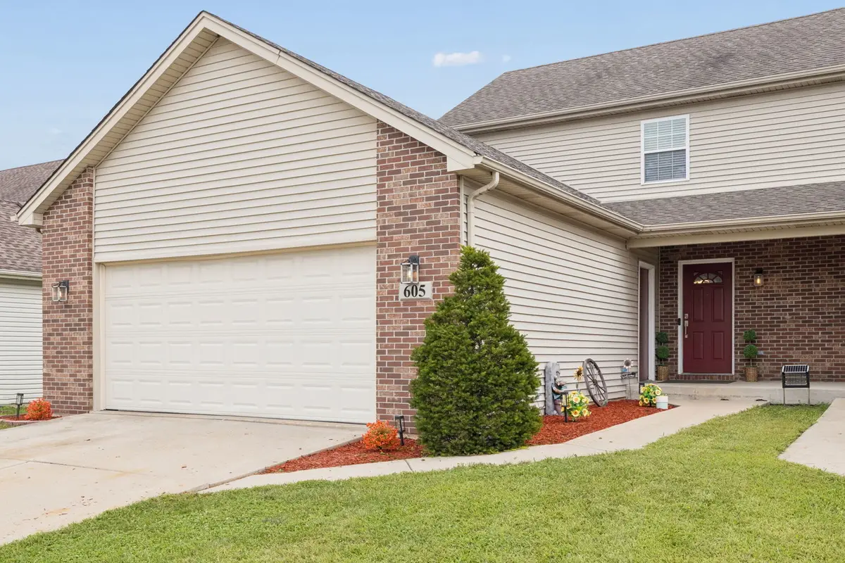 605 Circle Drive, Coal City, IL 60416 - #1