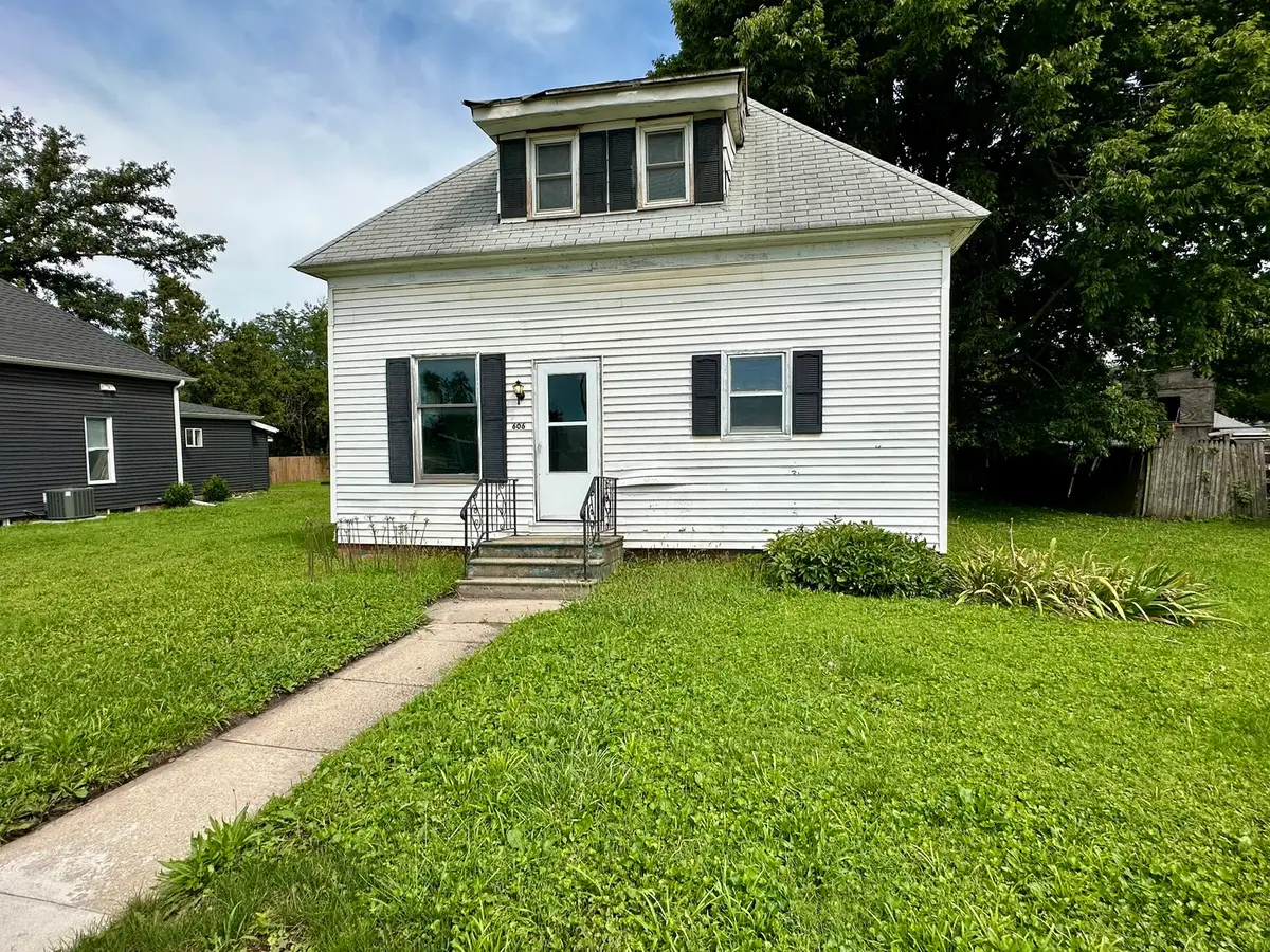 606 E Ethel Street, Saint Joseph, IL 61873 - #1