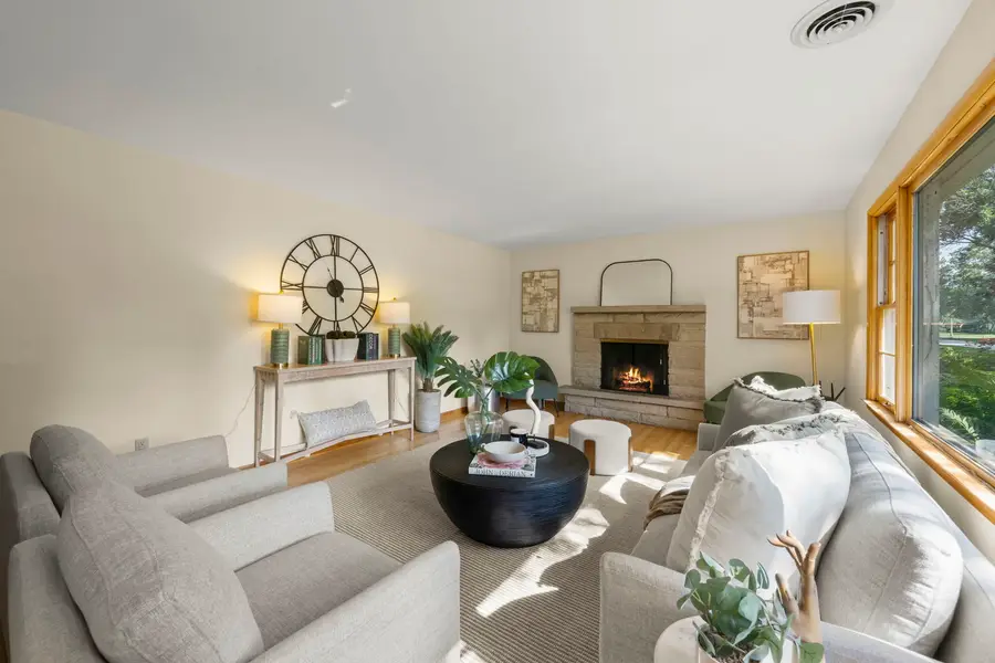 Address Withheld By Seller, Geneva, IL 60134 - #2