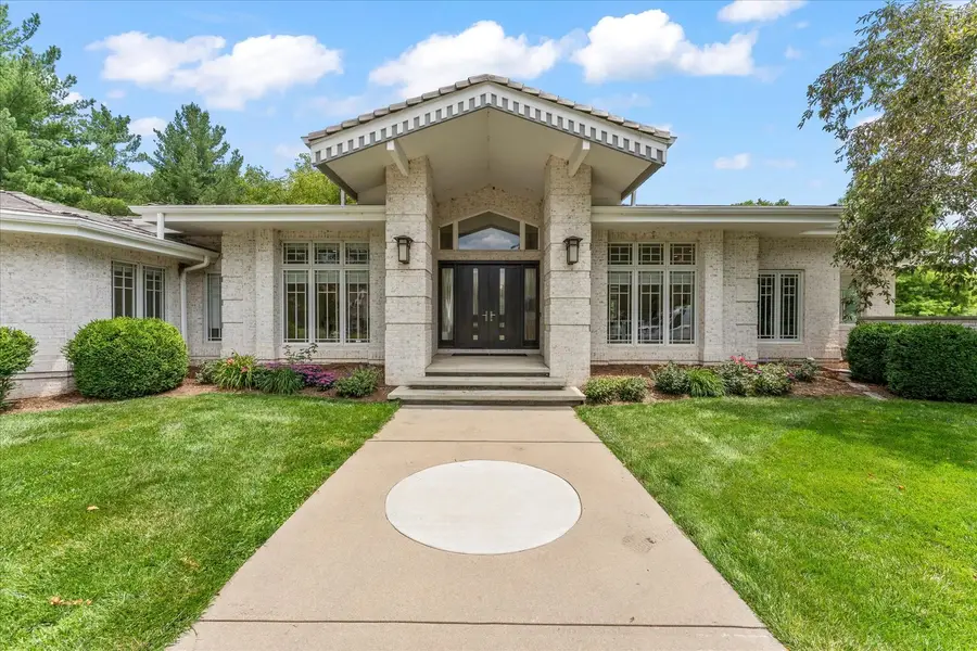 1304 Cross Creek Road, Mahomet, IL 61853 - #3
