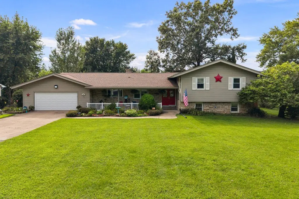 3020 Wisconsin Avenue, Davenport, IA 52806 - #1