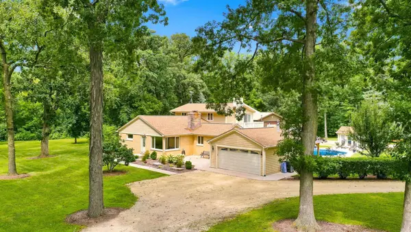 33601 5 Points Road, Kingston, IL 60145