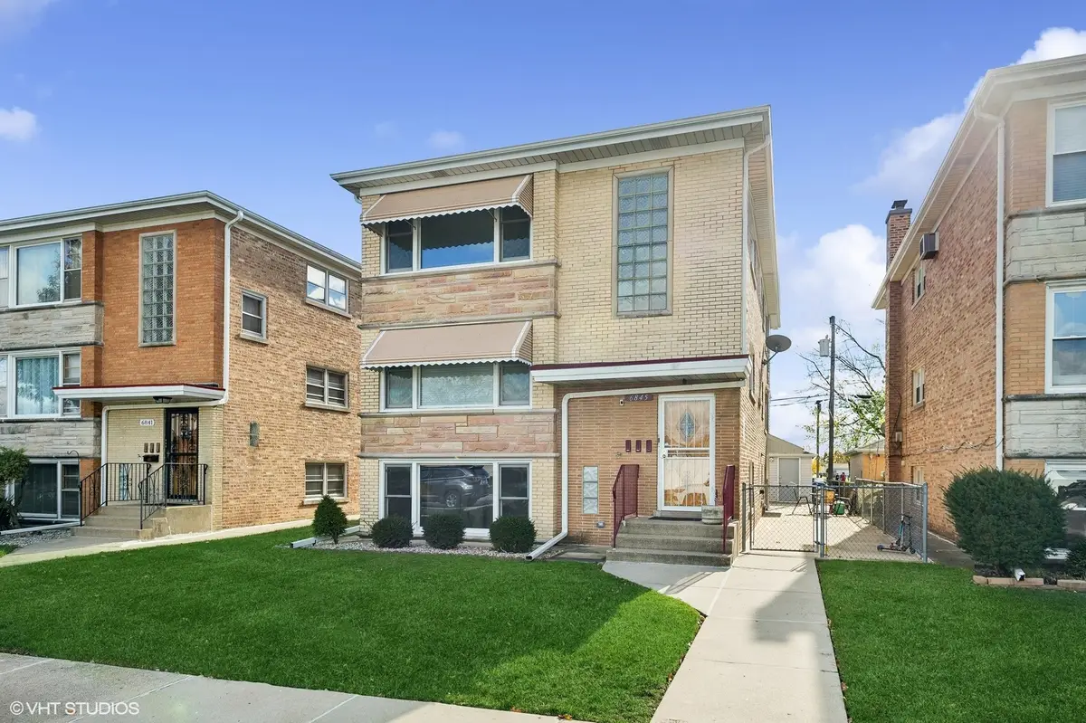 6845 W Leland Avenue, Harwood Heights, IL 60706 - #1