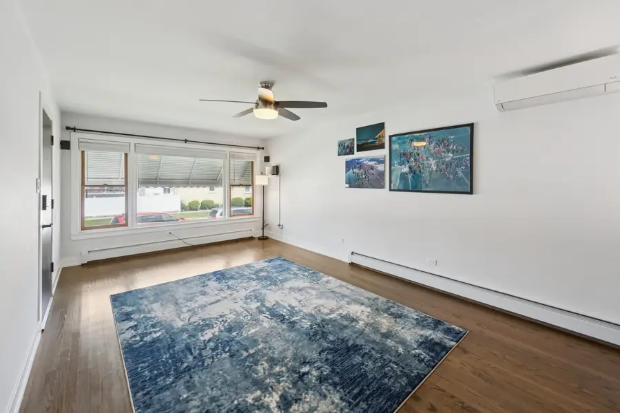 6845 W Leland Avenue, Harwood Heights, IL 60706 - #2
