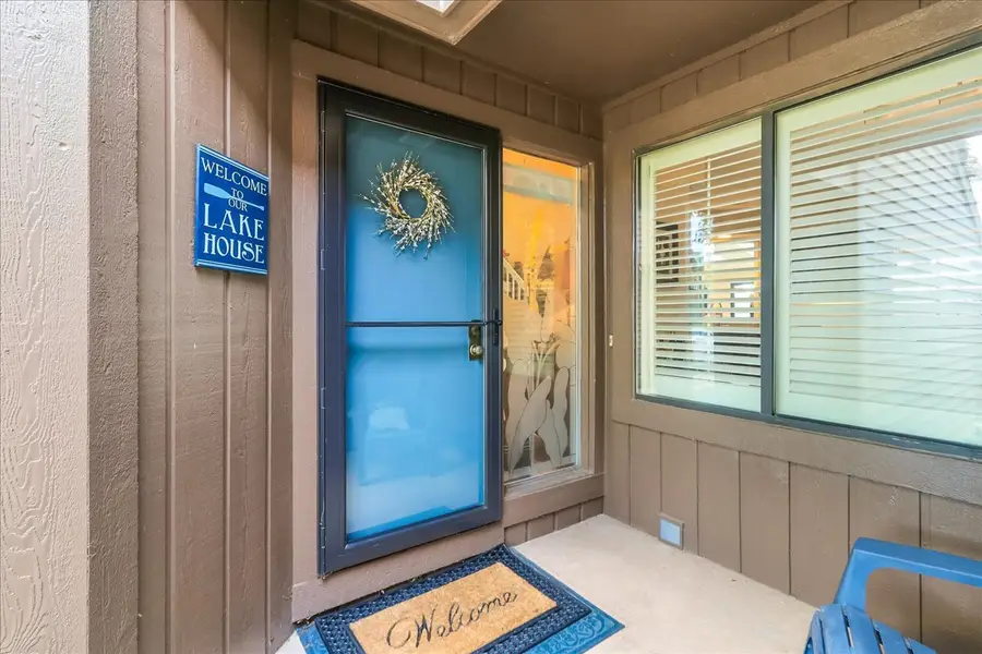355 Indian Point, Lake Barrington, IL 60010 - #2