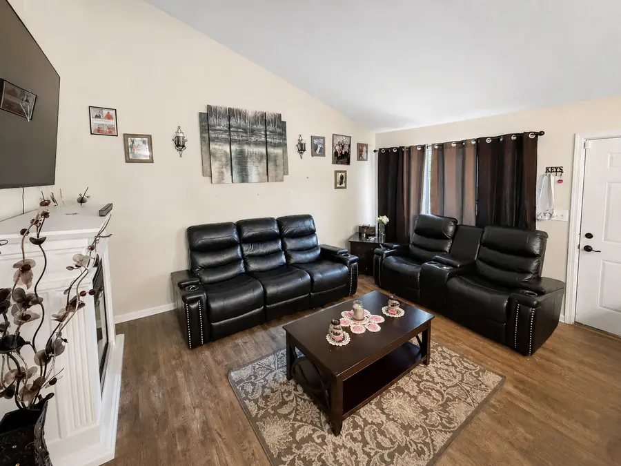 413 Wildwood Court #1, Romeoville, IL 60446 - #3