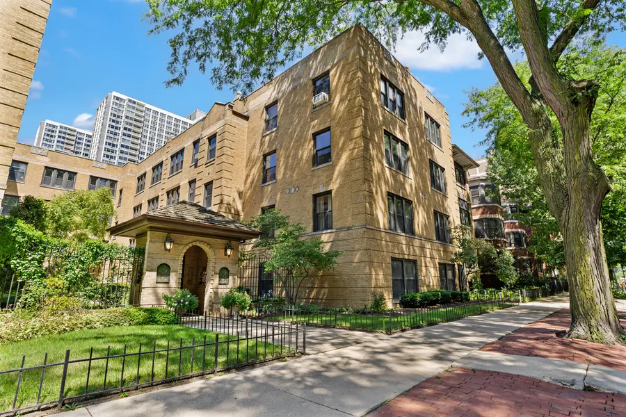714 W Buena Street, Chicago, IL 60613 - #2