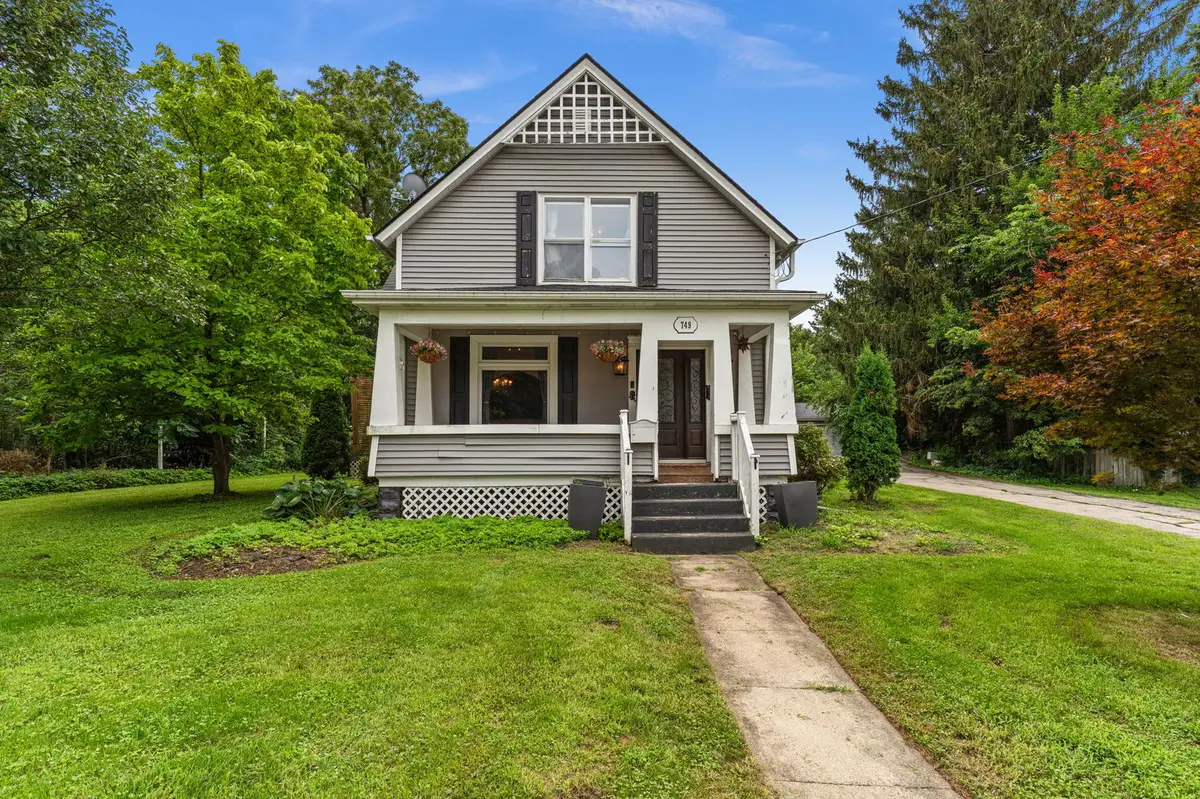 749 N Van Buren Street, Batavia, IL 60510 - #1