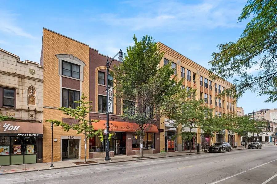 3250 N Lincoln Avenue #C, Chicago, IL 60657 - #2
