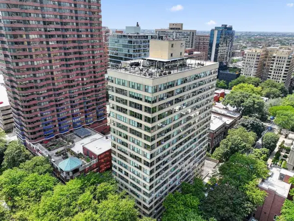 2970 N Lake Shore Drive #17A, Chicago, IL 60657