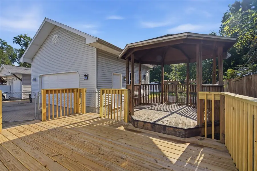 1005 N Western Avenue, Bloomington, IL 61701 - #2