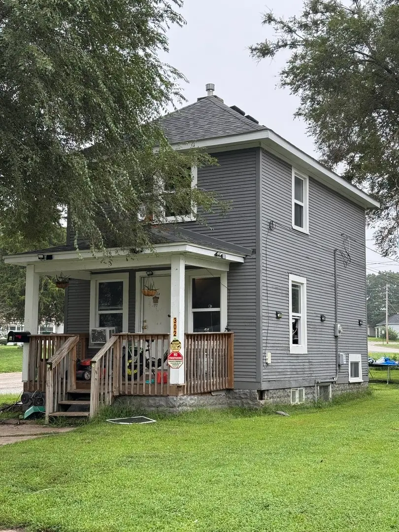 302 12th Street, East Moline, IL 61244 - #2