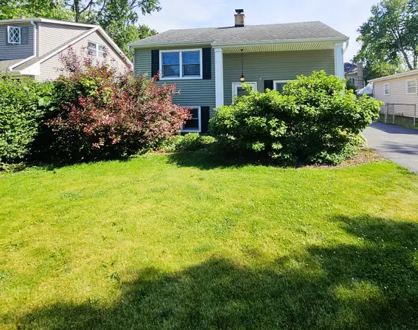 618 W Comstock Avenue, Elmhurst, IL 60126