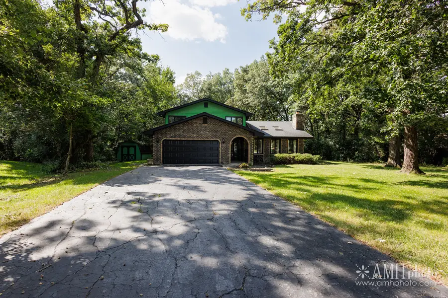 855 Charles Street, Crete, IL 60417 - #2