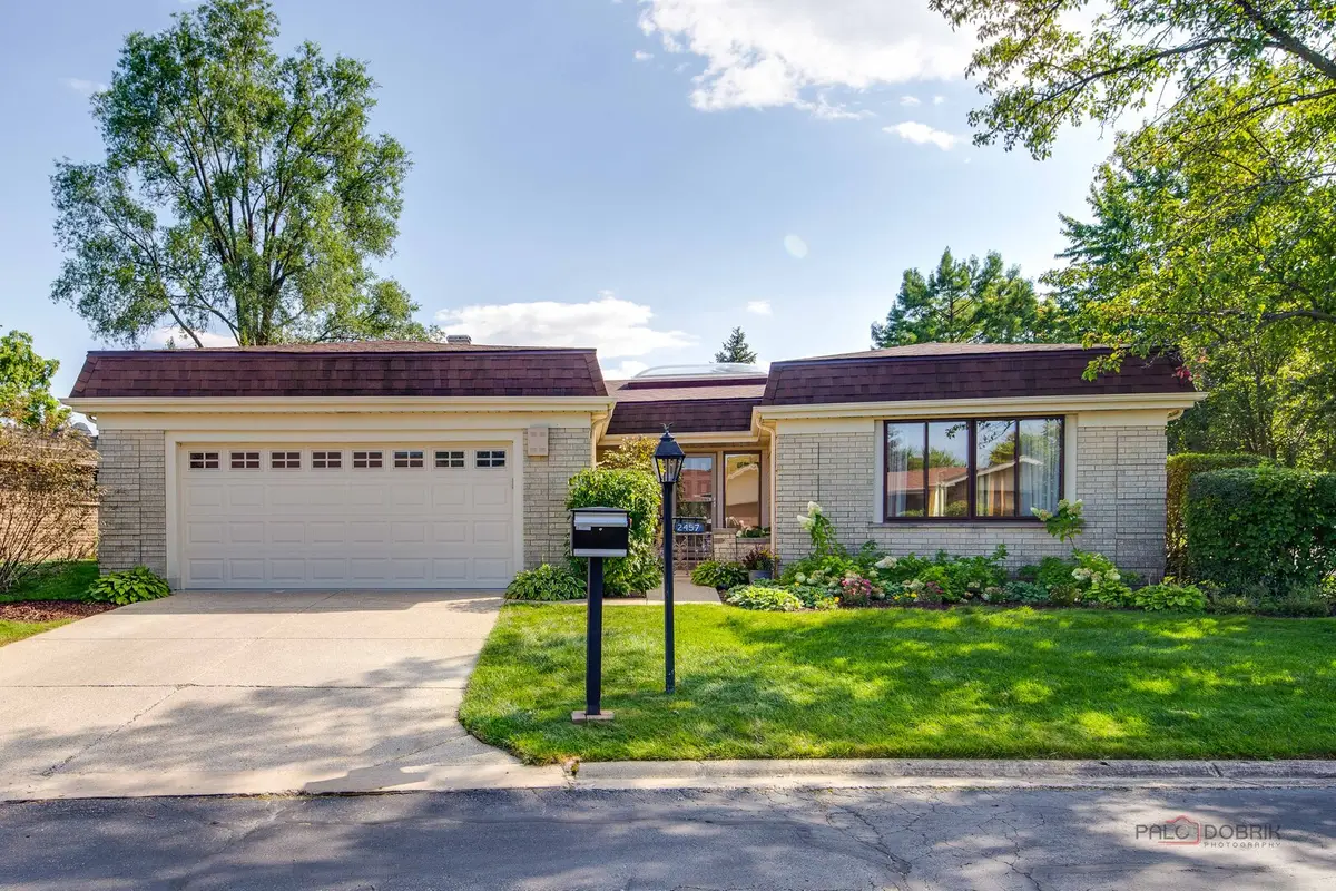 2457 Seville Circle, Northbrook, IL 60062 - #1