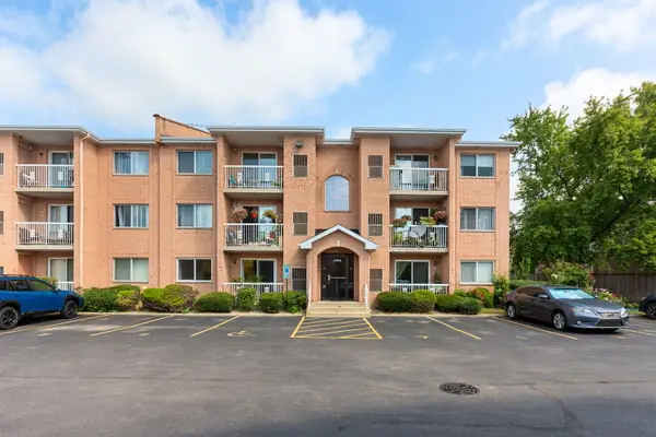 4201 Quinlan Road #102B, Glenview, IL 60025