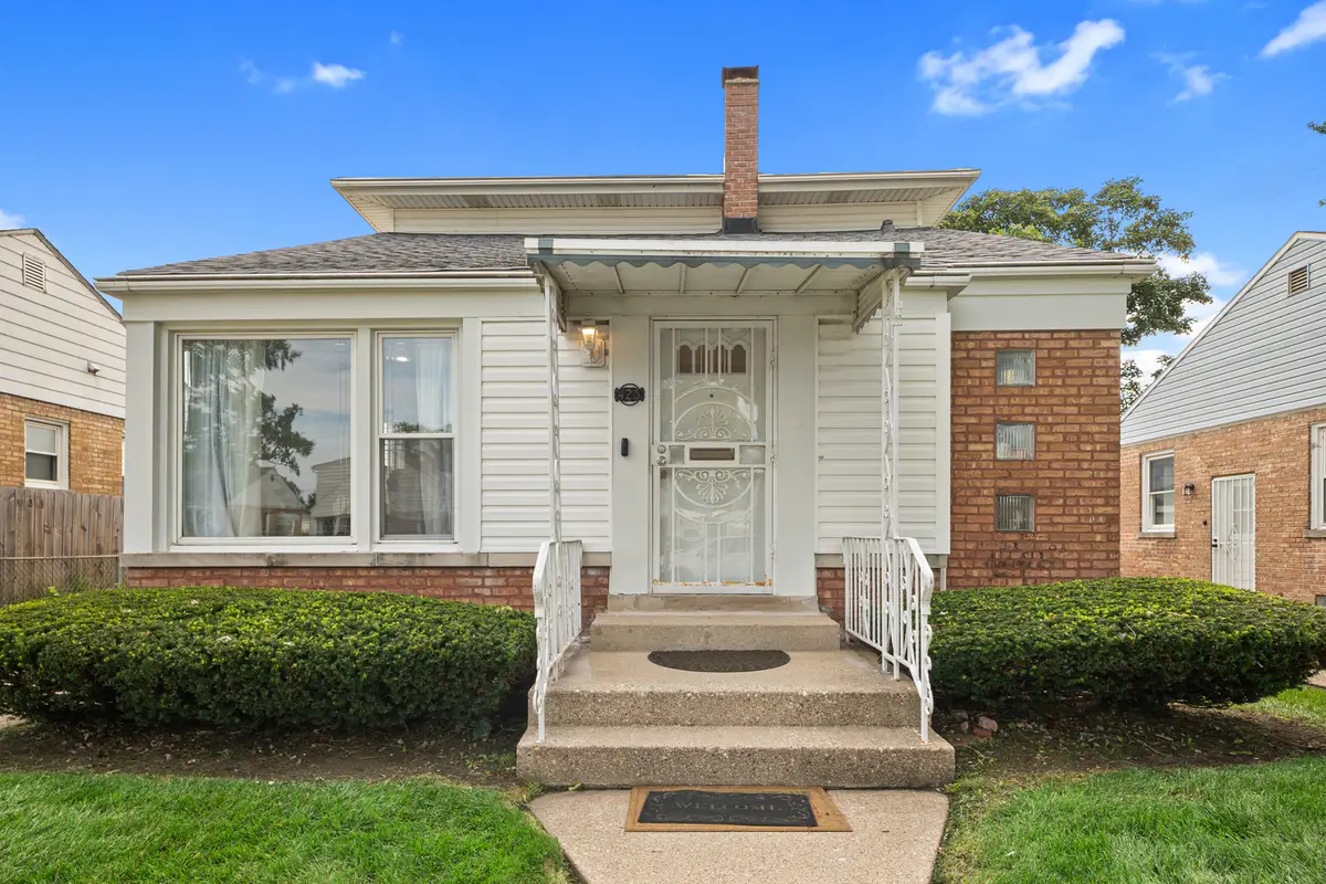 425 47th Avenue, Bellwood, IL 60104 - #1