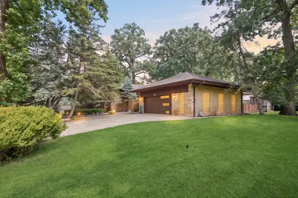 1655 Forest Drive, Glenview, IL 60025