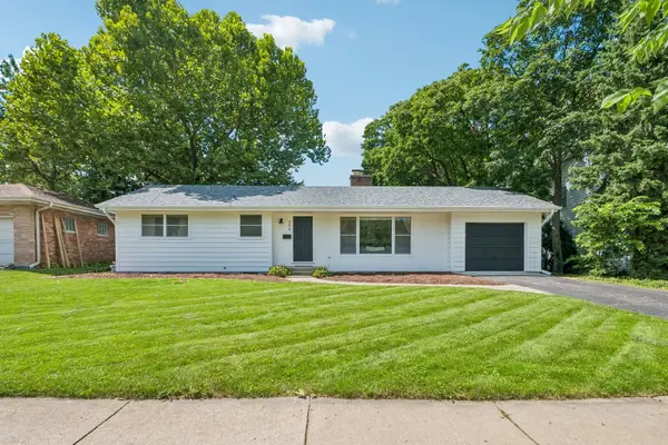 394 Bryant Avenue, Glen Ellyn, IL 60137