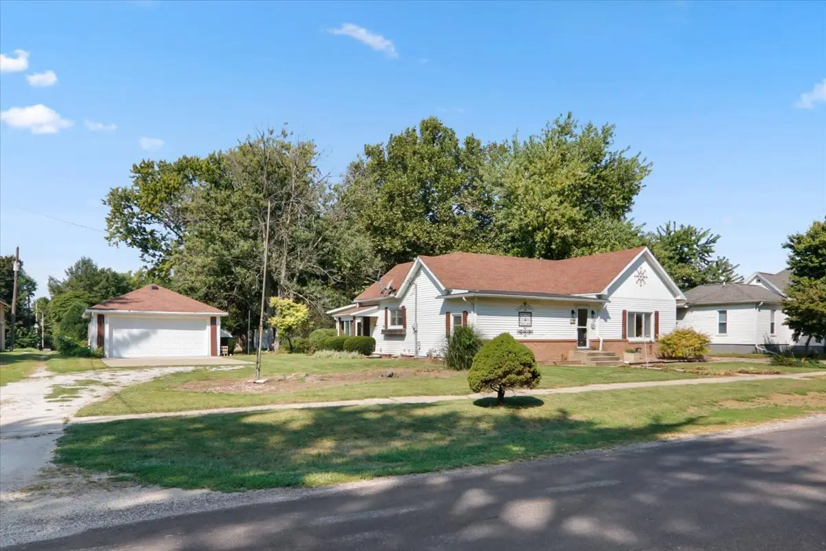 609 Woodford Street, Gridley, IL 61744 - #1