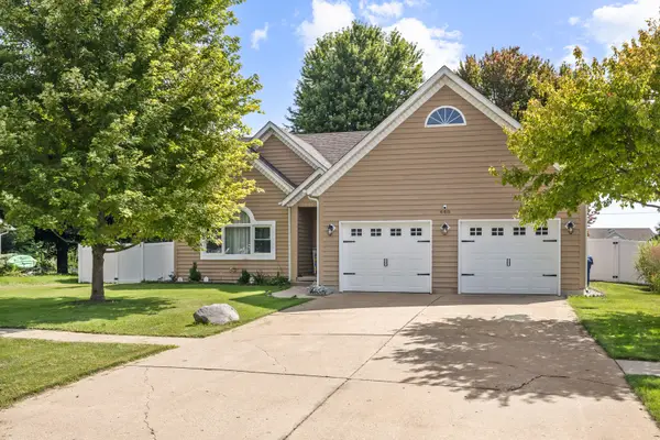660 Louise Drive, Hinckley, IL 60520