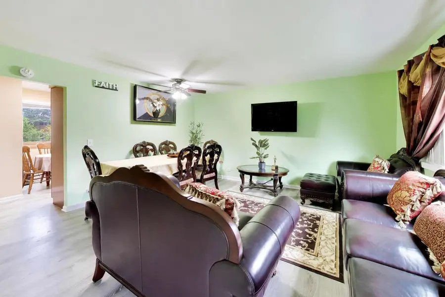 8647 Gregory Lane, Des Plaines, IL 60016 - #3