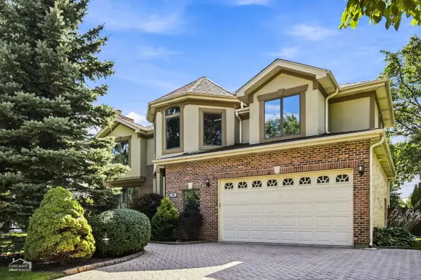916 S I Oka Avenue, Mount Prospect, IL 60056