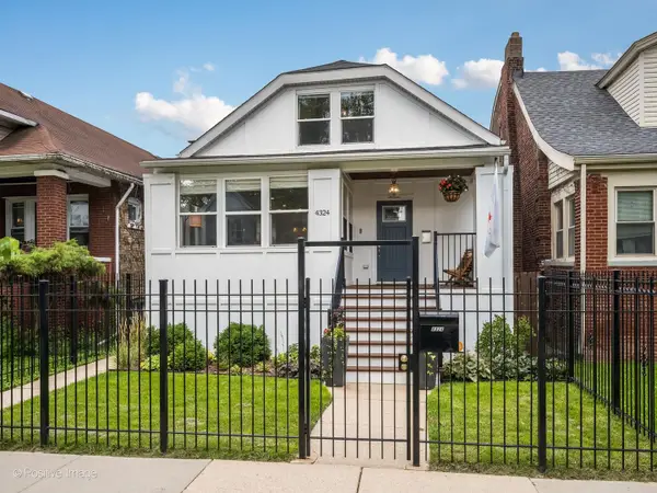 4324 N Sawyer Avenue, Chicago, IL 60618