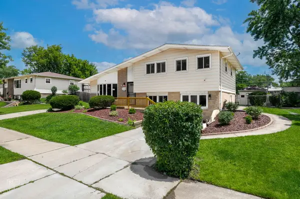 14825 Parkside Avenue, Oak Forest, IL 60452