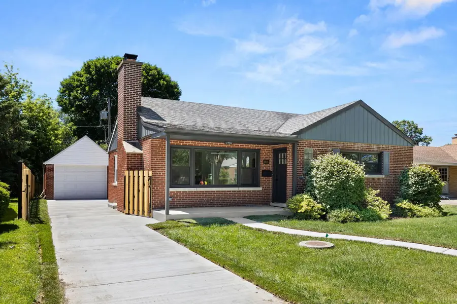8918 Parkside Avenue, Morton Grove, IL 60053 - #2
