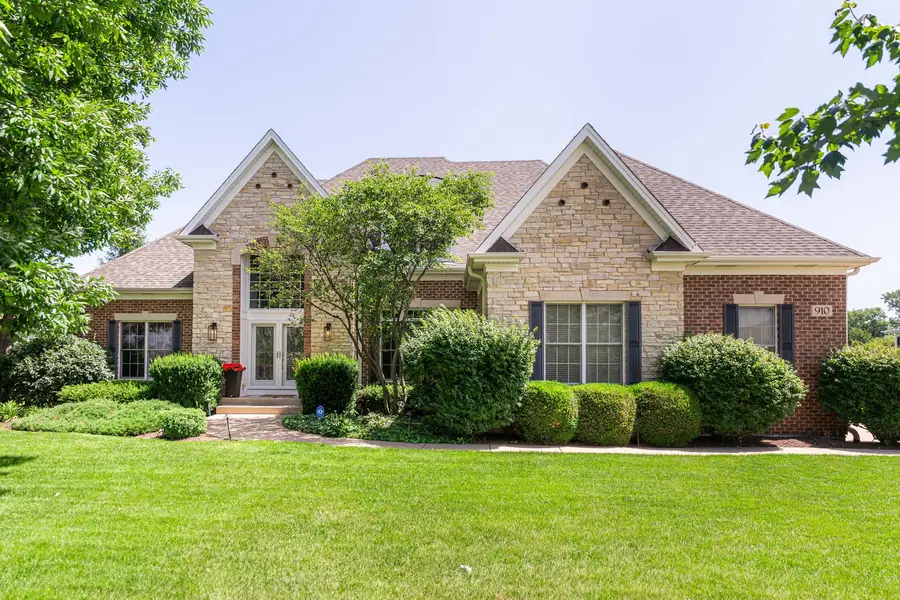 910 Freedom Circle, Sycamore, IL 60178 - #3