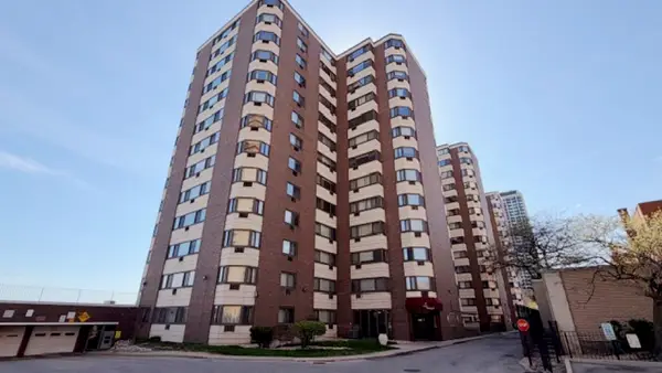 7337 S South Shore Drive #1124, Chicago, IL 60649