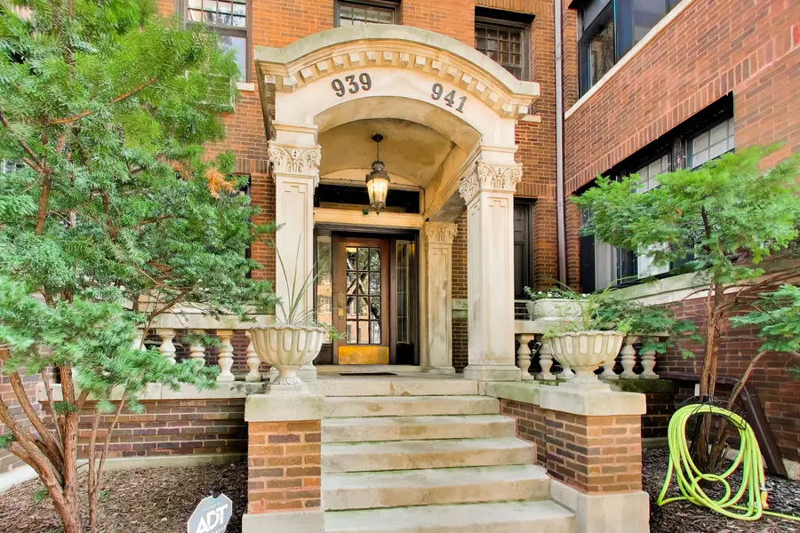 941 W Winona Street #1W, Chicago, IL 60640 - #2
