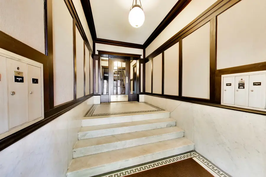941 W Winona Street #1W, Chicago, IL 60640 - #3