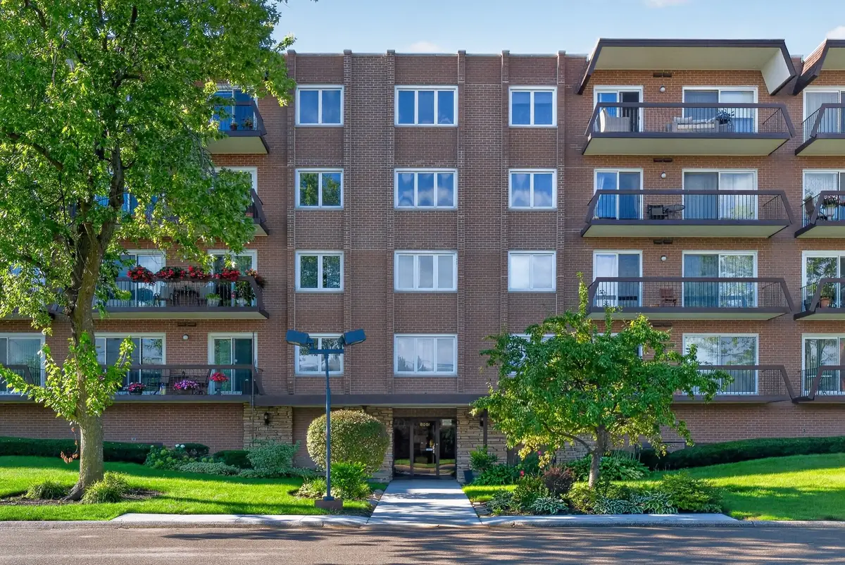 8001 W Courte Drive #411, Niles, IL 60714 - #1