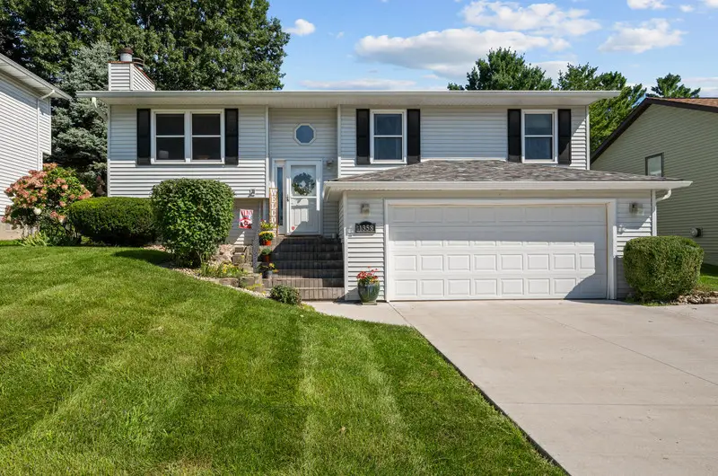 1358 W 49th Street, Davenport, IA 52806 - #1